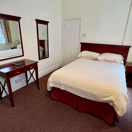 Calverts Hotel - Newport, Isle Of Wight 外观 照片