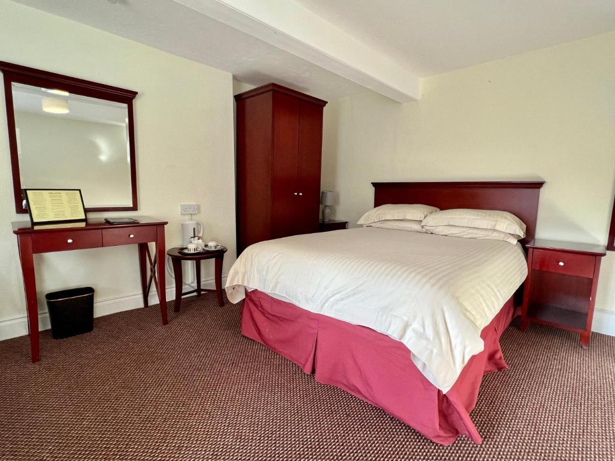 Calverts Hotel - Newport, Isle Of Wight 外观 照片