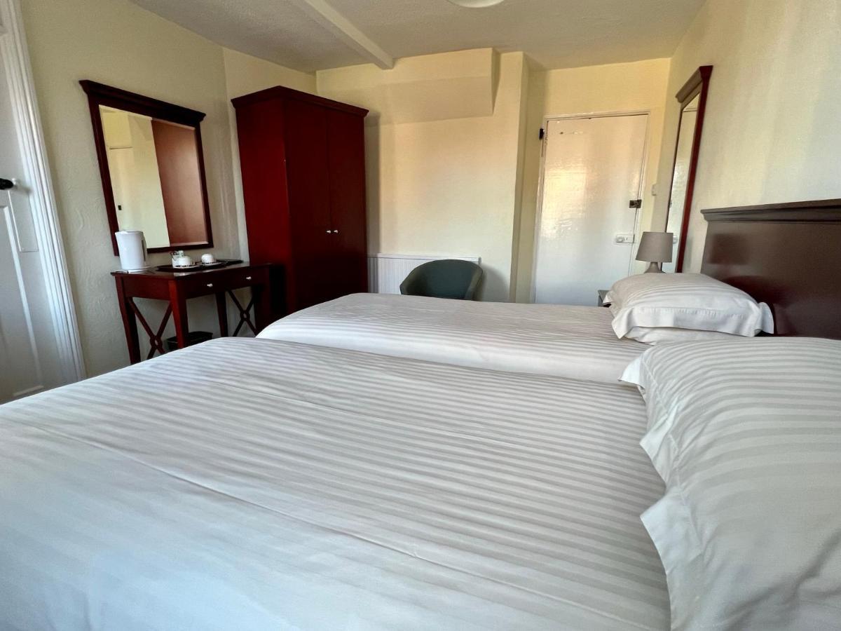 Calverts Hotel - Newport, Isle Of Wight 外观 照片