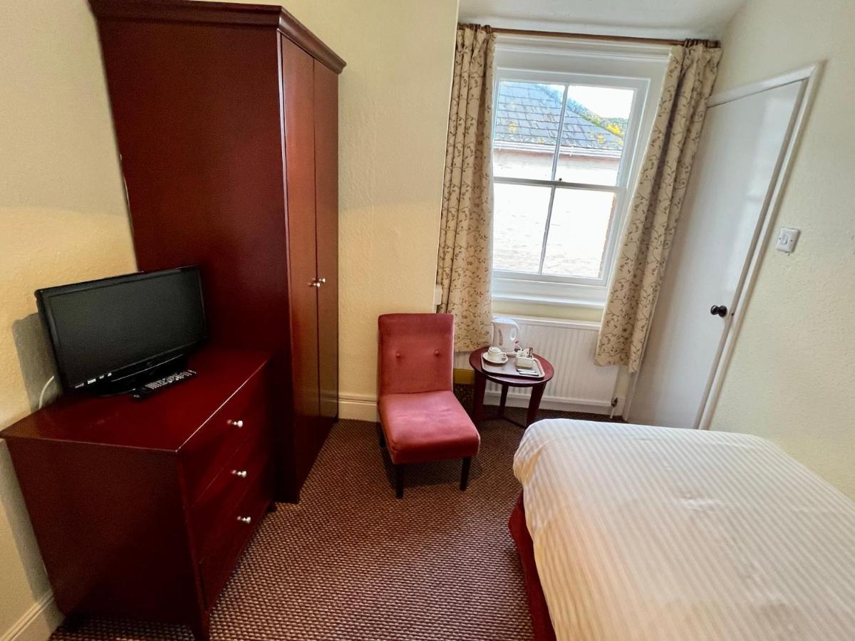 Calverts Hotel - Newport, Isle Of Wight 外观 照片