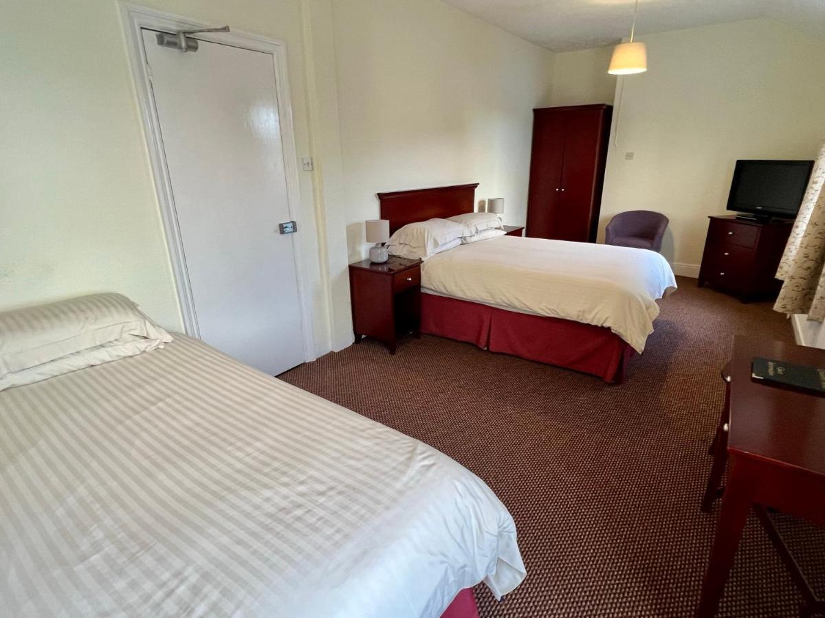Calverts Hotel - Newport, Isle Of Wight 外观 照片