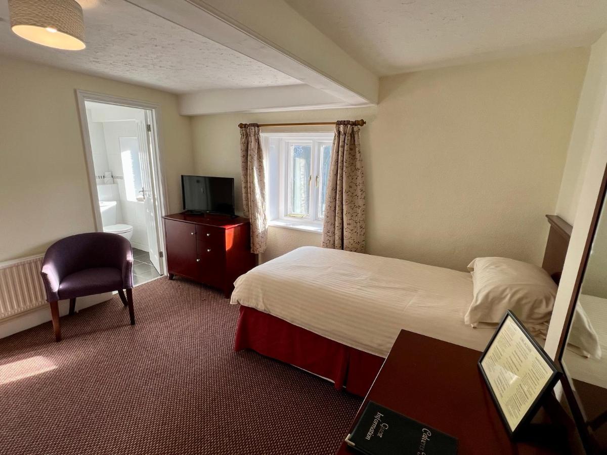 Calverts Hotel - Newport, Isle Of Wight 外观 照片