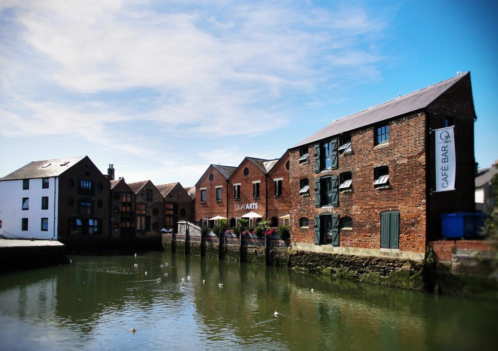 Calverts Hotel - Newport, Isle Of Wight 外观 照片